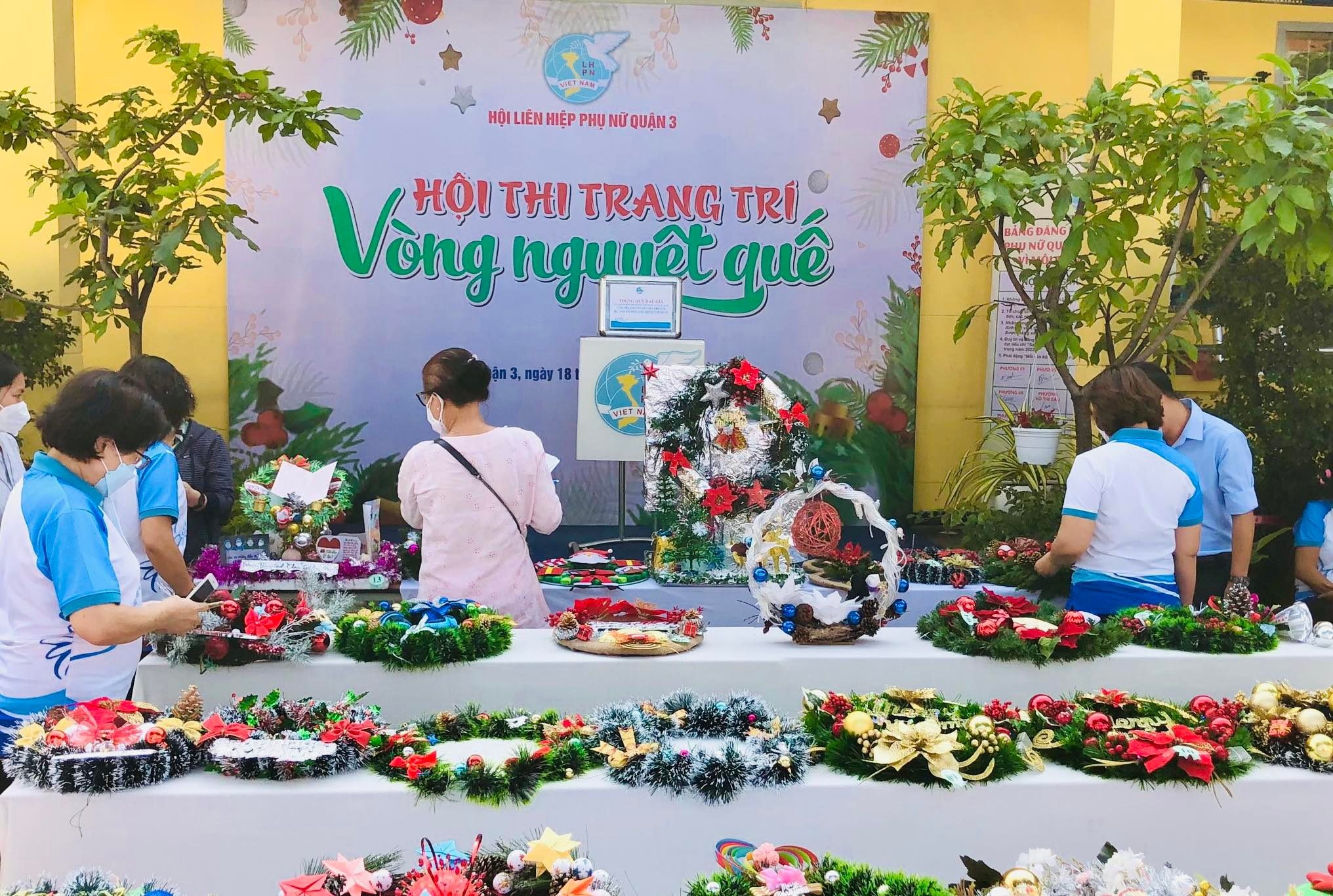 hoi-thi-trang-tri-vong-nguyet-que-1639820467.jpeg