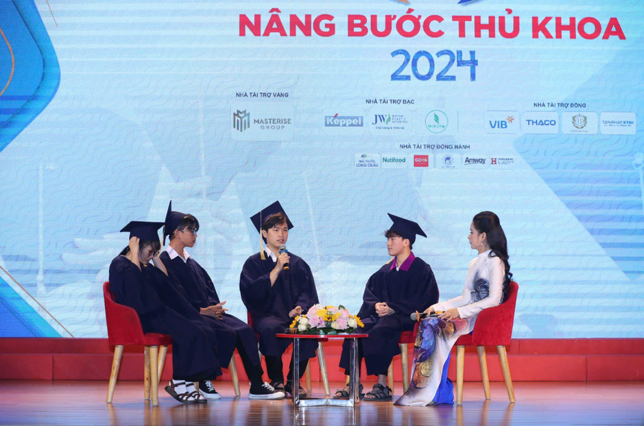 nang-buoc-thu-khoa-3-1736034946.png