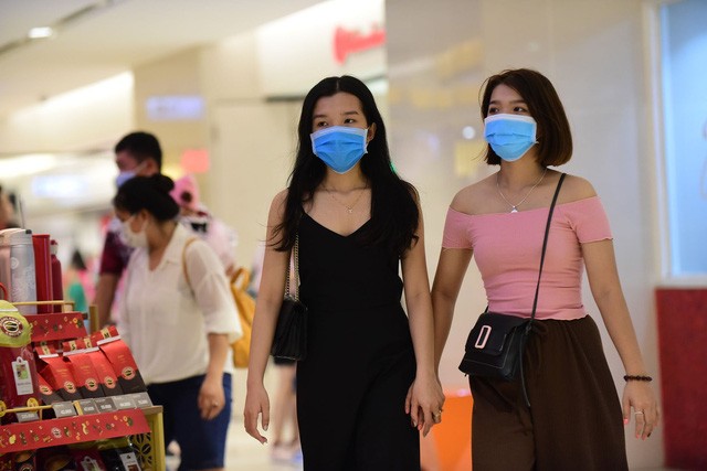 NÓNG: TP.HCM tạm dừng một số loại hình kinh doanh dịch vụ nào?