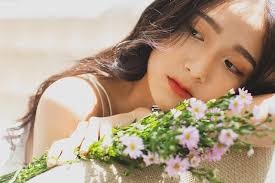 Cô gái à! Bạn vất vả đủ rồi. Hãy xinh đẹp hơn, đừng bao giờ để mình xấu xí trở lại!