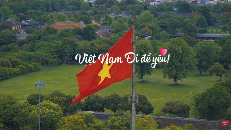 Việt Nam: Đi Để Yêu! – Bao la biển gọi