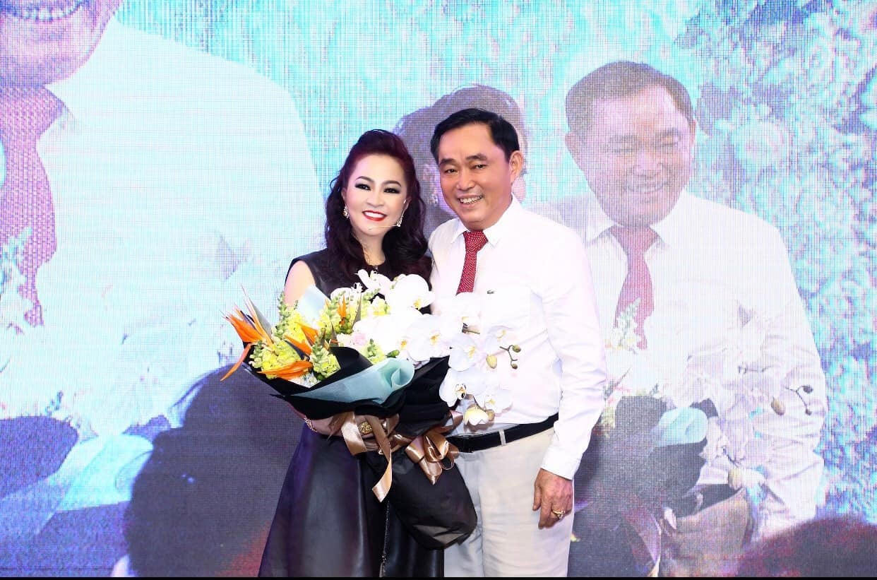 Chuyện ít biết về  những việc làm thầm lặng của vợ chồng bà Nguyễn Phương Hằng