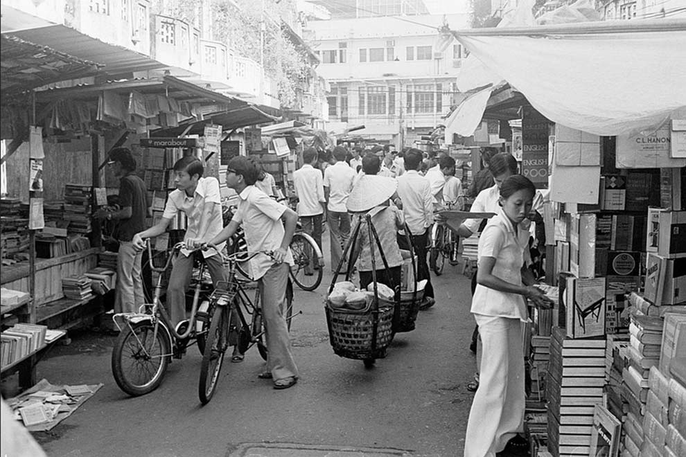 Dạo qua 5 khu chợ có cái tên "độc nhất vô nhị" chỉ có ở Sài Gòn
