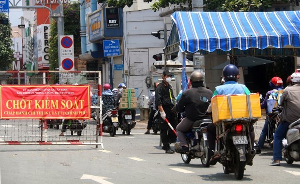Từ 23/8 đến 6/9/2021: Những đối tượng tại TPHCM được phép ra đường?