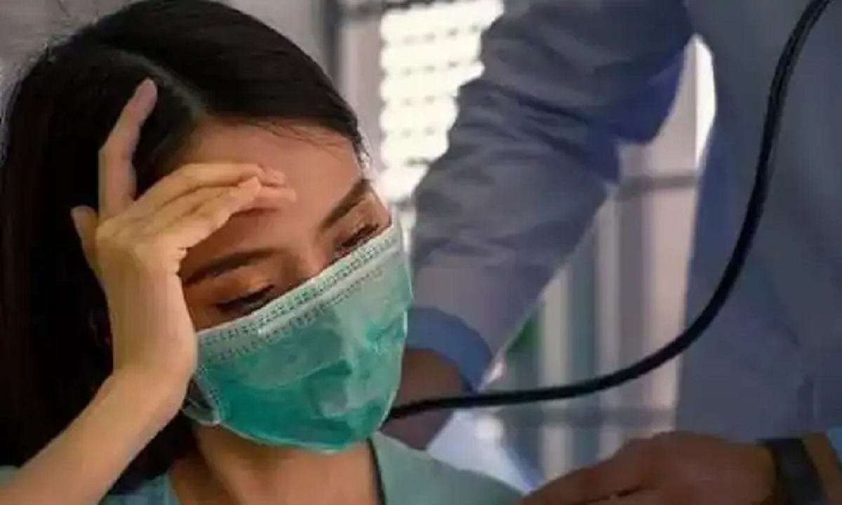 Nguyên nhân khiến người mắc Covid-19 bị rụng tóc 2-3 tháng sau khi khỏi bệnh