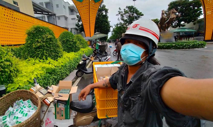 “Buôn lậu” tình người giữa mùa dịch