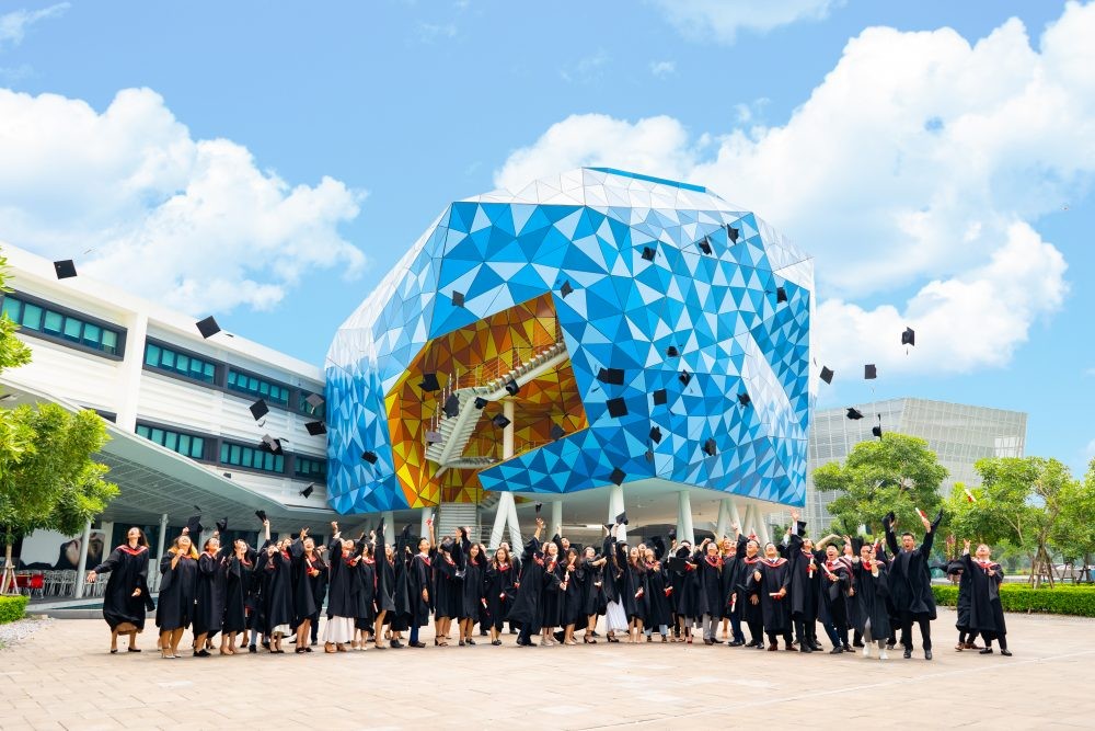 5 trường đại học ở Việt Nam có học phí đắt đó thế giới