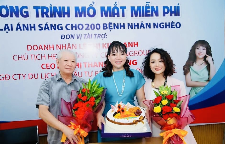 Những khoảnh khắc ấm áp trong ngày sinh nhật của CEO Hồ Thanh Hương