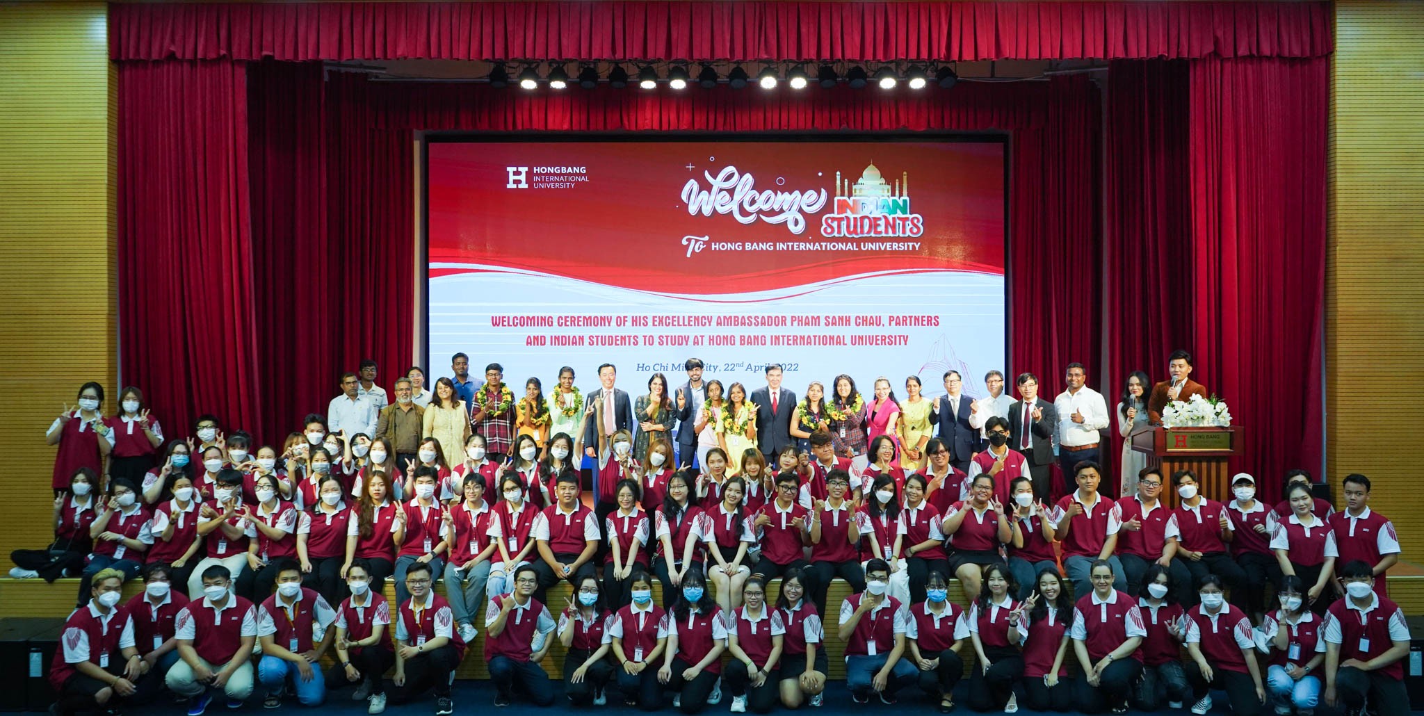 Du học sinh Ấn Độ nhập học ngành Y tại Việt Nam