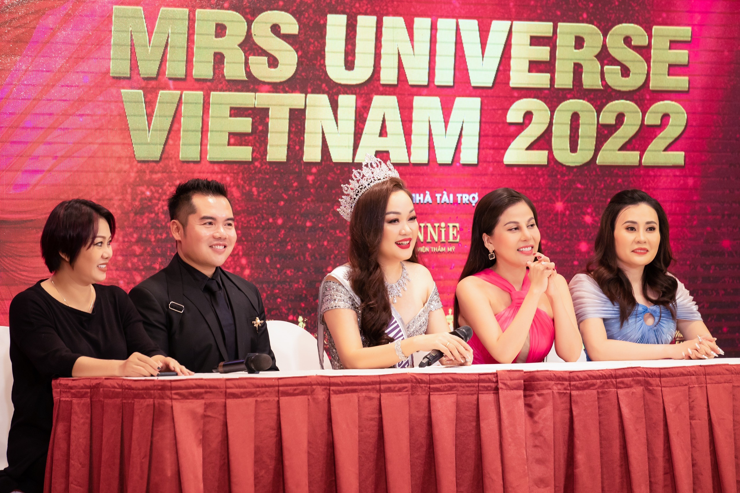 Hoàng Thanh Nga- Gương mặt đại diện Việt Nam dự thi Mrs Universe 2022 tại Bulgaria