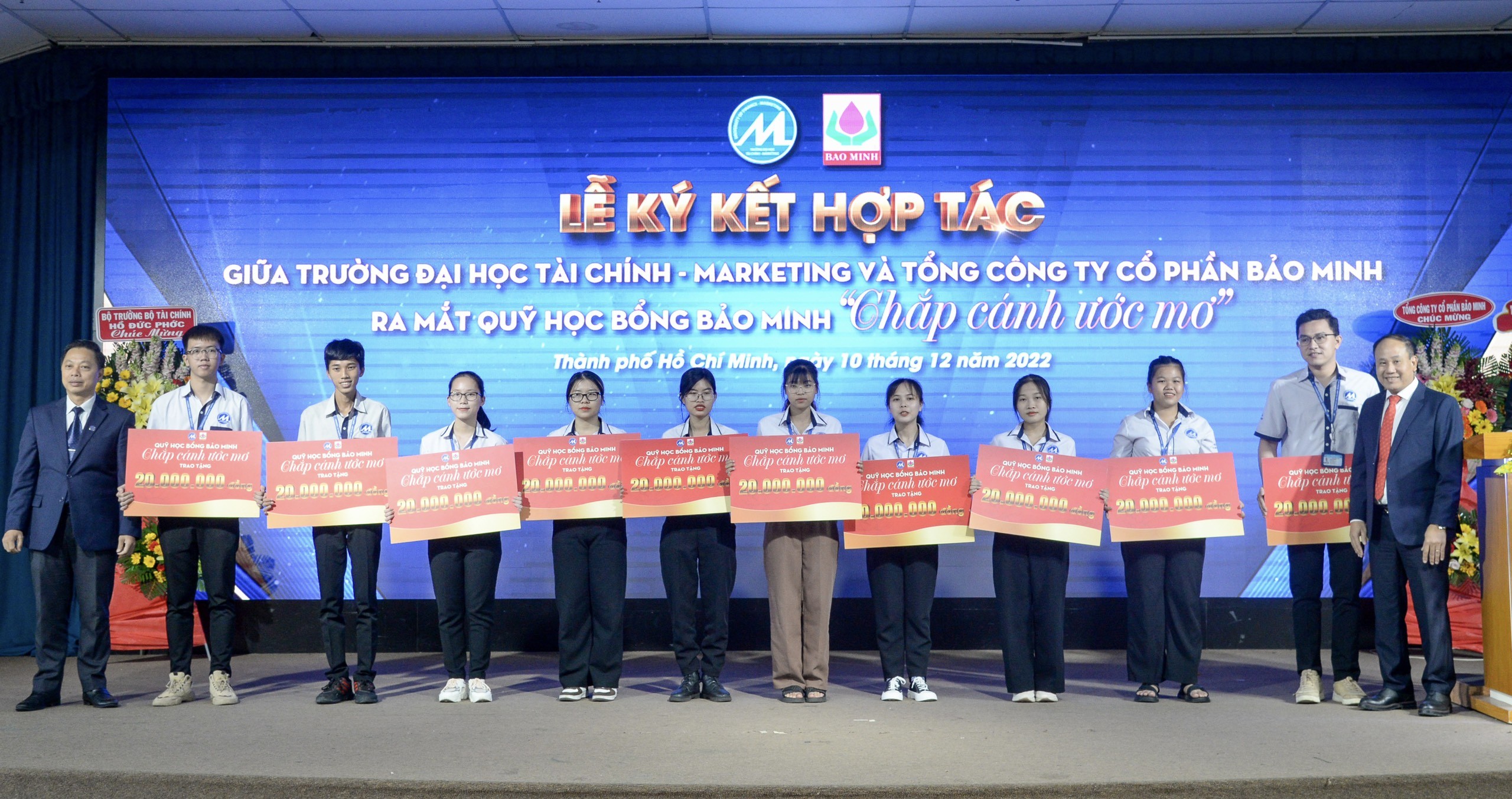 Ra mắt Quỹ Học bổng “Chắp cánh ước mơ”