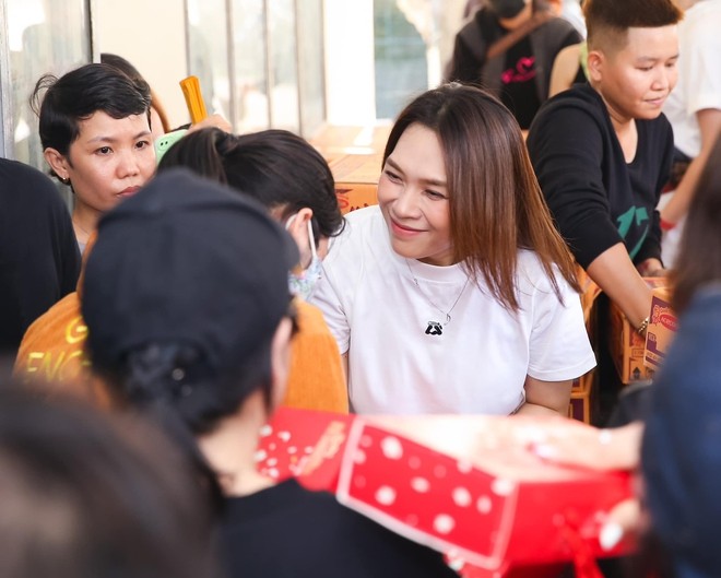 Mỹ Tâm và hành trình 15 năm của Quỹ từ thiện MT Foundation: “Tâm học cách sống tử tế từ chính bố mẹ”