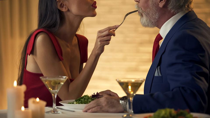 Vì sao Gen Z thường "say yes" với các anh lớn tuổi?