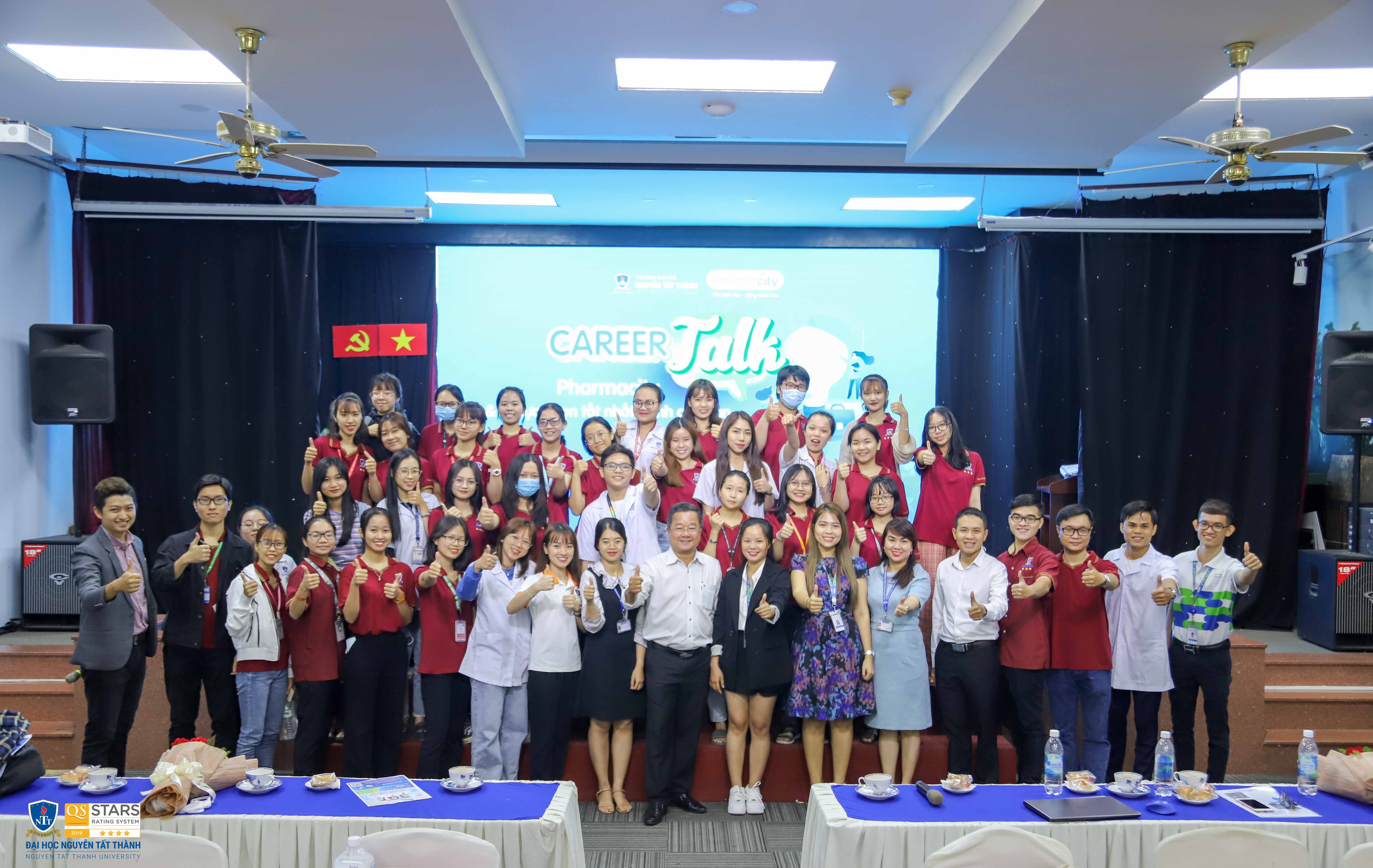 Tạo ra nhiều cơ hội việc làm cho sinh viên ngành dược tại Pharmacity