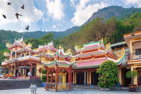 Điều kỳ bí chưa lời giải đáp tại núi Bà Đen Tây Ninh
