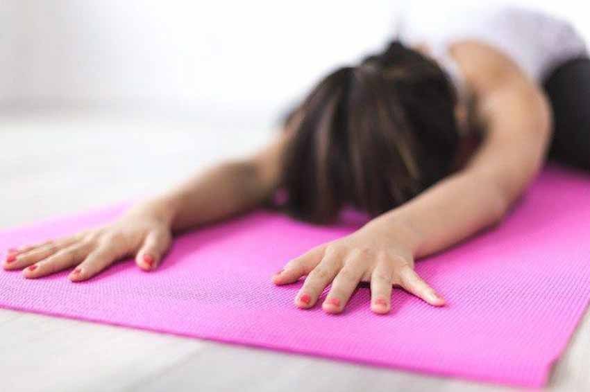 Chữa trị đau lưng trong mùa cách ly đại dịch