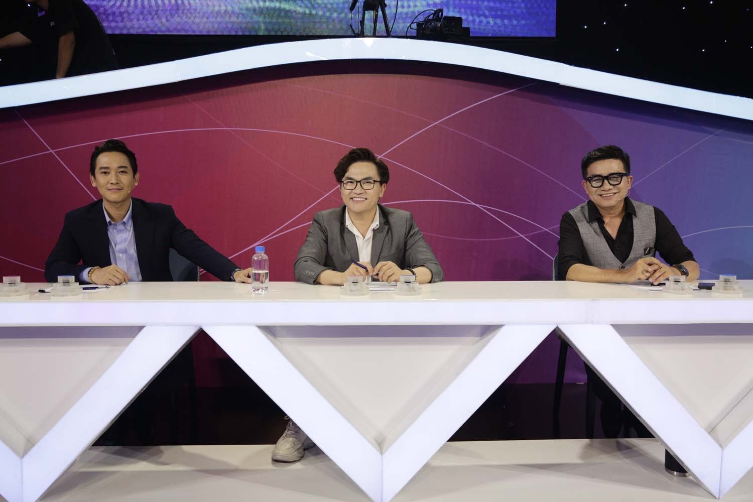 Nam tài tử Hứa Vĩ Văn tham gia gameshow truyền hình Thanh Âm Quyền Năng