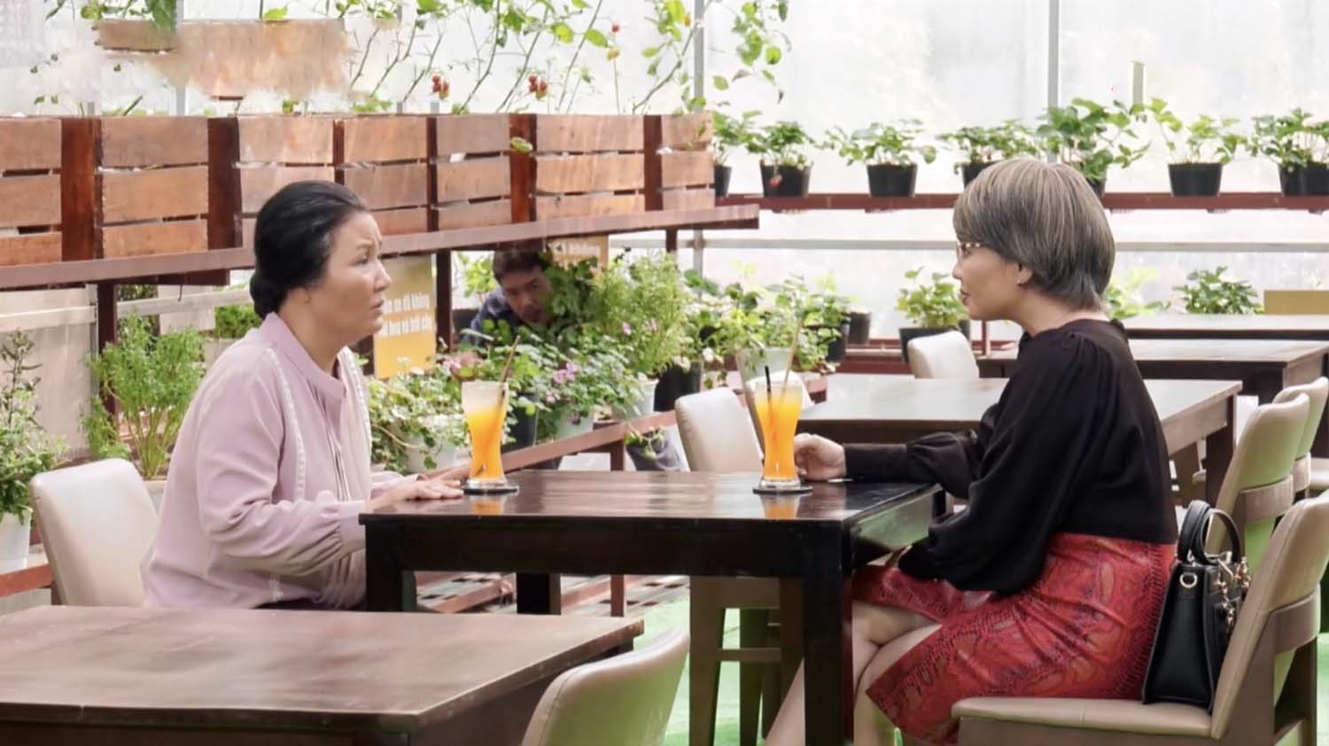 Hé lộ nguyên nhân Ngân Quỳnh “bỏ rơi” NSND Thanh Nam trong Bánh Mì Ông Màu