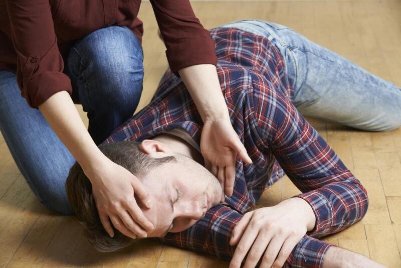 Những điều cần lưu ý về cách sơ cứu nguy cấp trong trường hợp đột quỵ