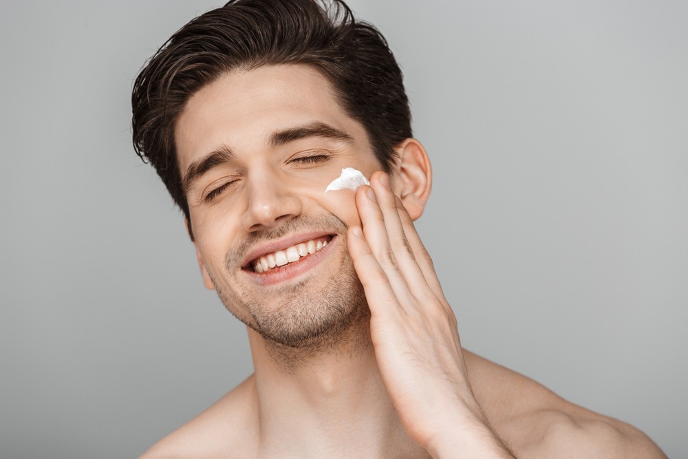 Nam giới có cần chăm sóc da hay không?