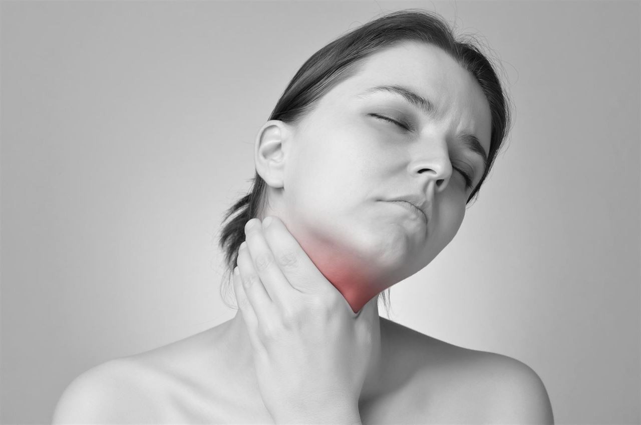 Nuốt khó, nuốt đau có phải là dấu hiệu của bệnh bướu cổ?