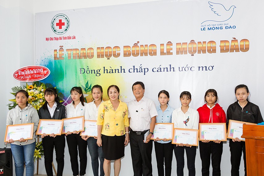 Học bổng Lê Mộng Đào – Hành trình của lòng nhân ái!