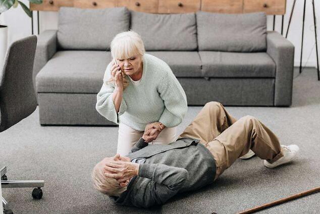 4 biểu hiện dự báo trước cơn xuất huyết não sắp đến với bạn