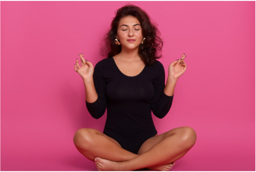 Thời trang không giới hạn: Tập yoga cũng phải đẹp nhờ 3 bí quyết sau