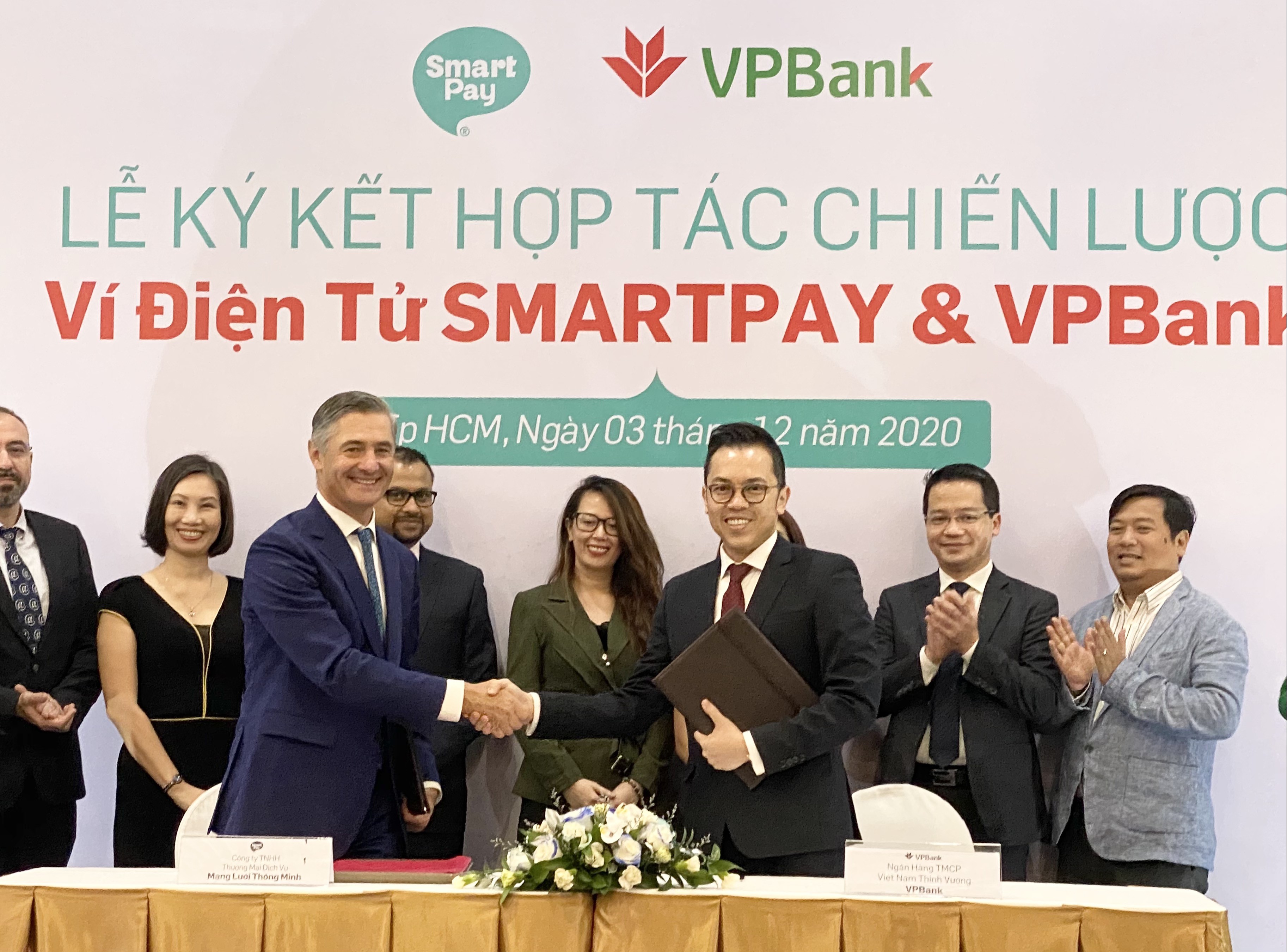 Ví điện tử SmartPay hợp tác VPBank gia tăng tiện ích người dùng