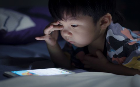 5 thói quen phổ biến làm giảm trí thông minh của bé: Vô cùng nguy hiểm, cha mẹ không được chủ quan