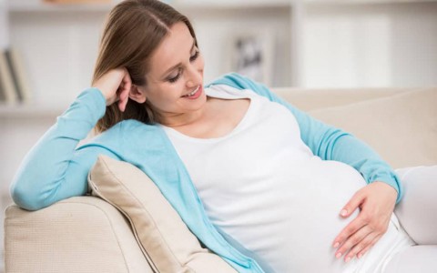 Phụ nữ mang thai ngủ như thế nào mới đúng tư thế?