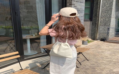 4 kiểu tóc đơn giản nhưng "hack" tuổi nàng nào cũng nên diện để nâng cấp visual kỳ nghỉ lễ này!