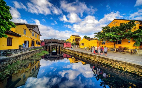 Có một phố cổ Hội An trầm mặc đẹp đến xiêu lòng người trước mùa dịch Covid-19!
