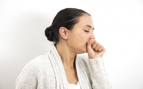 Thịt gà và tôm có phải là khắc tinh của người bị ho?