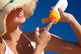 Không chỉ phái nữ mà nam giới cũng nên dùng kem chống nắng