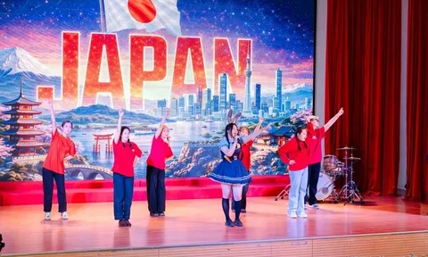 Sinh viên trải nghiệm “thế giới thu nhỏ” tại International Culture Day 2026