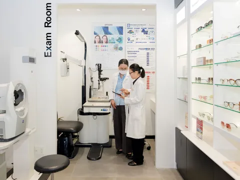 Chăm sóc sức khỏe mắt đẳng cấp toàn diện từ Eyewear HUT