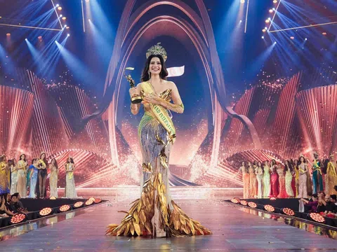 Miss Grand International 2024 Rachel Gupta diện chiếc đầm của NTK Thượng Gia Kỳ