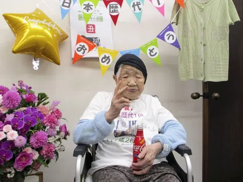 Bí quyết sống lâu của cụ bà cao tuổi nhất thế giới là ăn món ngon