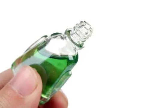 Mỗi ngày nhỏ 1 giọt dầu gió vào rốn trước khi đi ngủ có thể tuổi thọ được củng cố
