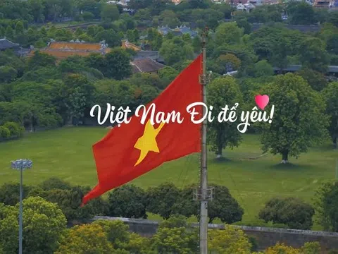 Việt Nam: Đi Để Yêu! – Bao la biển gọi