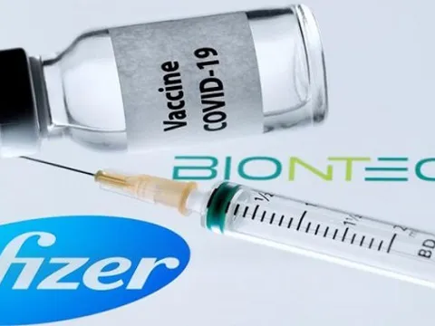 Những người nên và không nên tiêm vaccine Pfizer