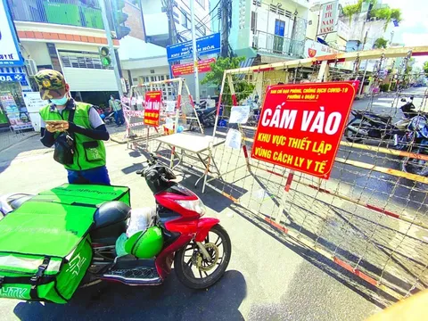 Từ 23/8 - 6/9/2021, Shipper tại TPHCM tạm ngưng hoạt động những địa bàn nào?