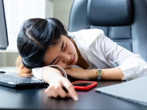Ngủ trưa tác động thế nào đến não