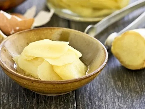 Ngậm 1 miếng gừng vào miệng mỗi sáng, dù nam hay nữ cũng sẽ gặp 3 điều tốt đẹp đến với cơ thể!