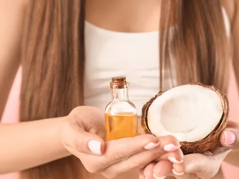 4 lợi ích của dầu dừa đối với tóc