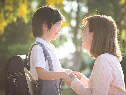 Tại sao tôi không bao giờ thấy một đứa trẻ Nhật bị mắng ở nơi công cộng?