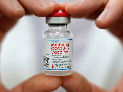 Những điều cần biết khi tiêm Vaccine Moderna phòng COVID-19