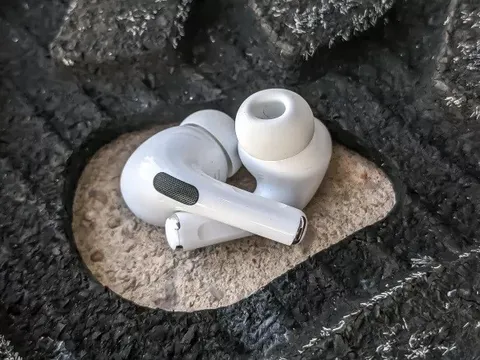 Tai nghe AirPods 3 giá 6,5 triệu đồng có gì đặc biệt?