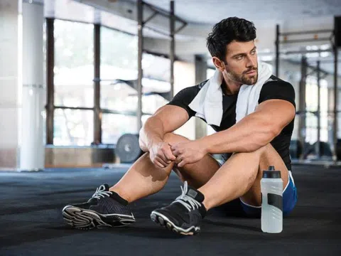 Những vật dụng “cần-phải-có” trong túi đồ tập gym của phái nam